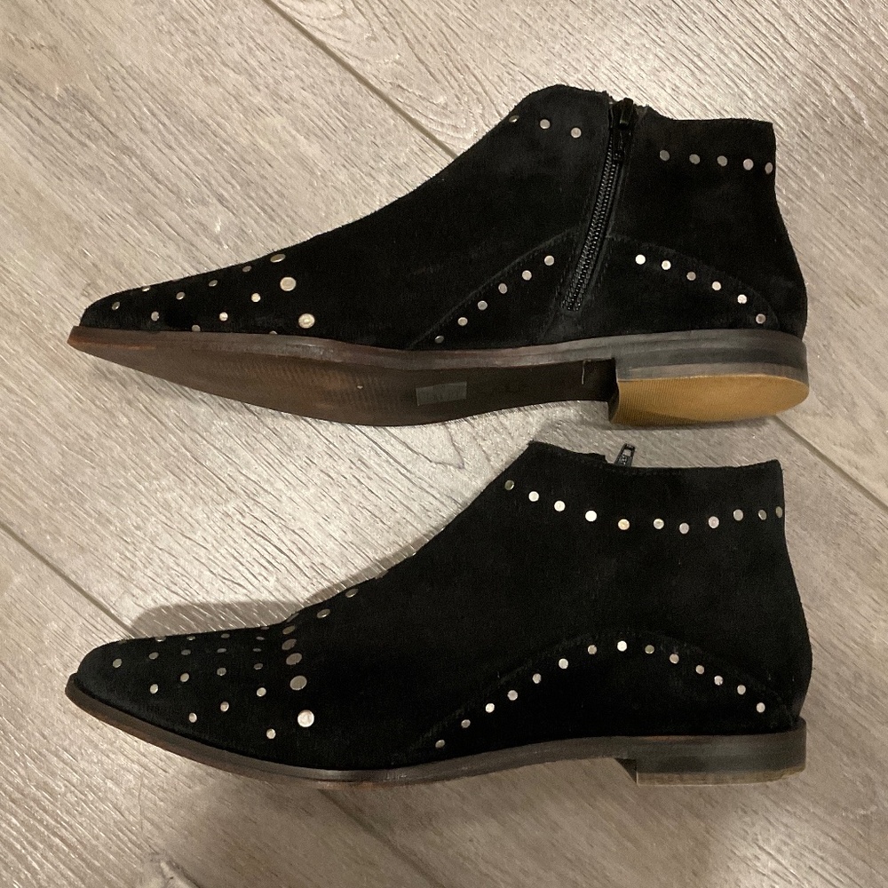 FREE PEOPLE Aquarian Black Suede Studded Pointed Toe Ankle Bootie EU 37 Size 7 - Picture 6 of 11